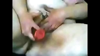 Dikke Vlaamse Chantale met dildo &lpar;Fat Belgian wife masturbates&rpar;